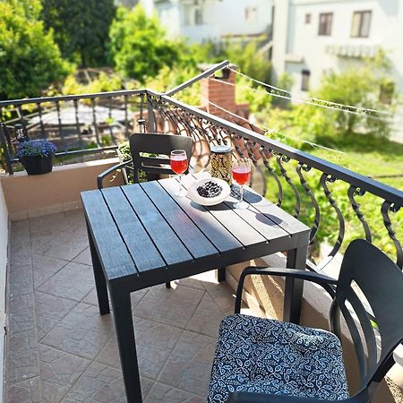 Apartman Komadina Hotel Makarska Buitenkant foto