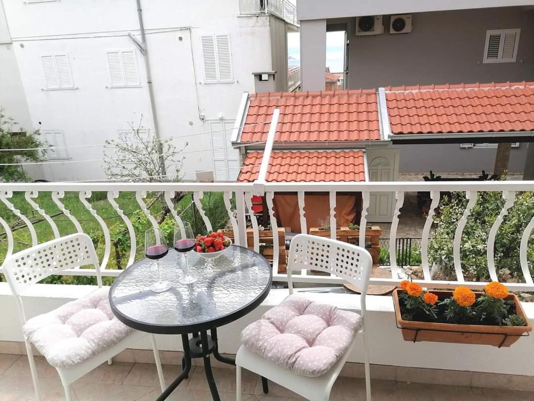 Apartman Komadina Hotel Makarska Buitenkant foto